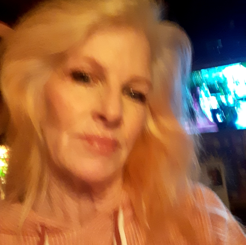 Meet your Posher, Red